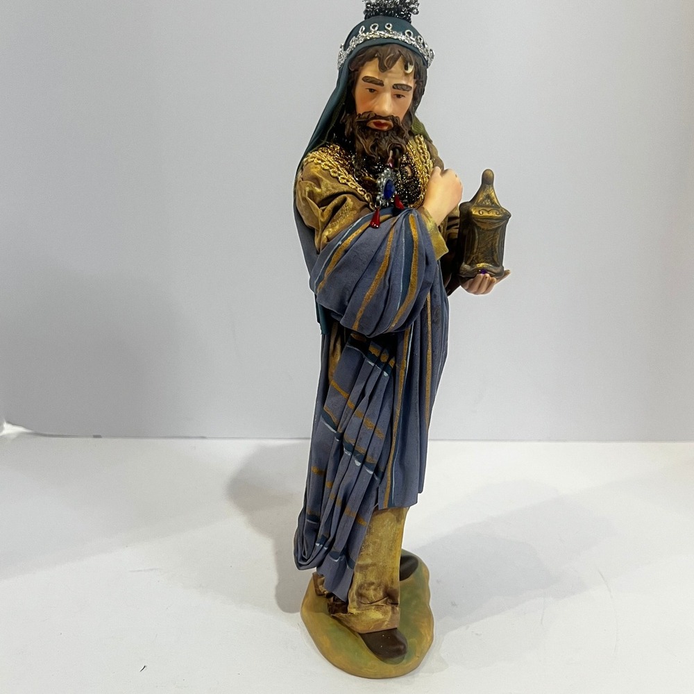Vintage Religious Figurine Wise Man Nativity King Holding Lantern Statue Decor‎